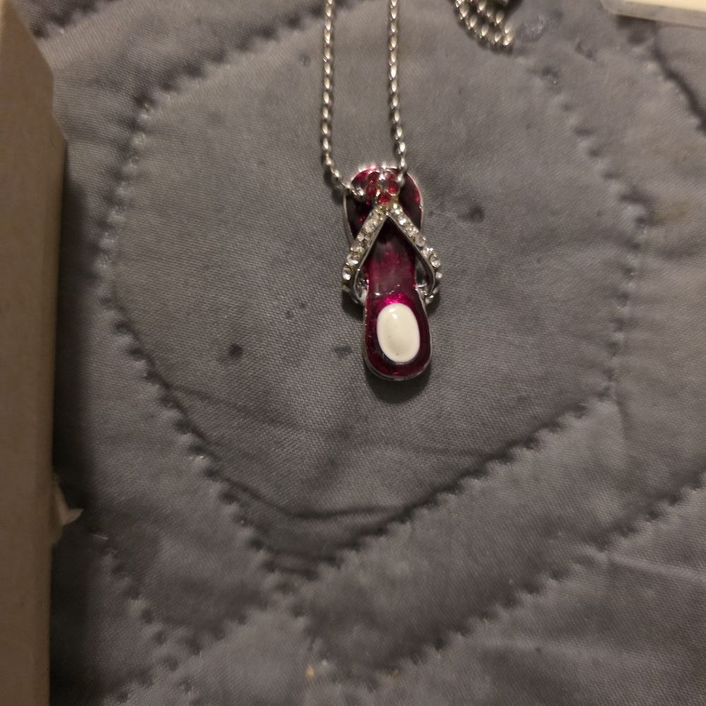 Elegant Red and Silver Pendant Necklace